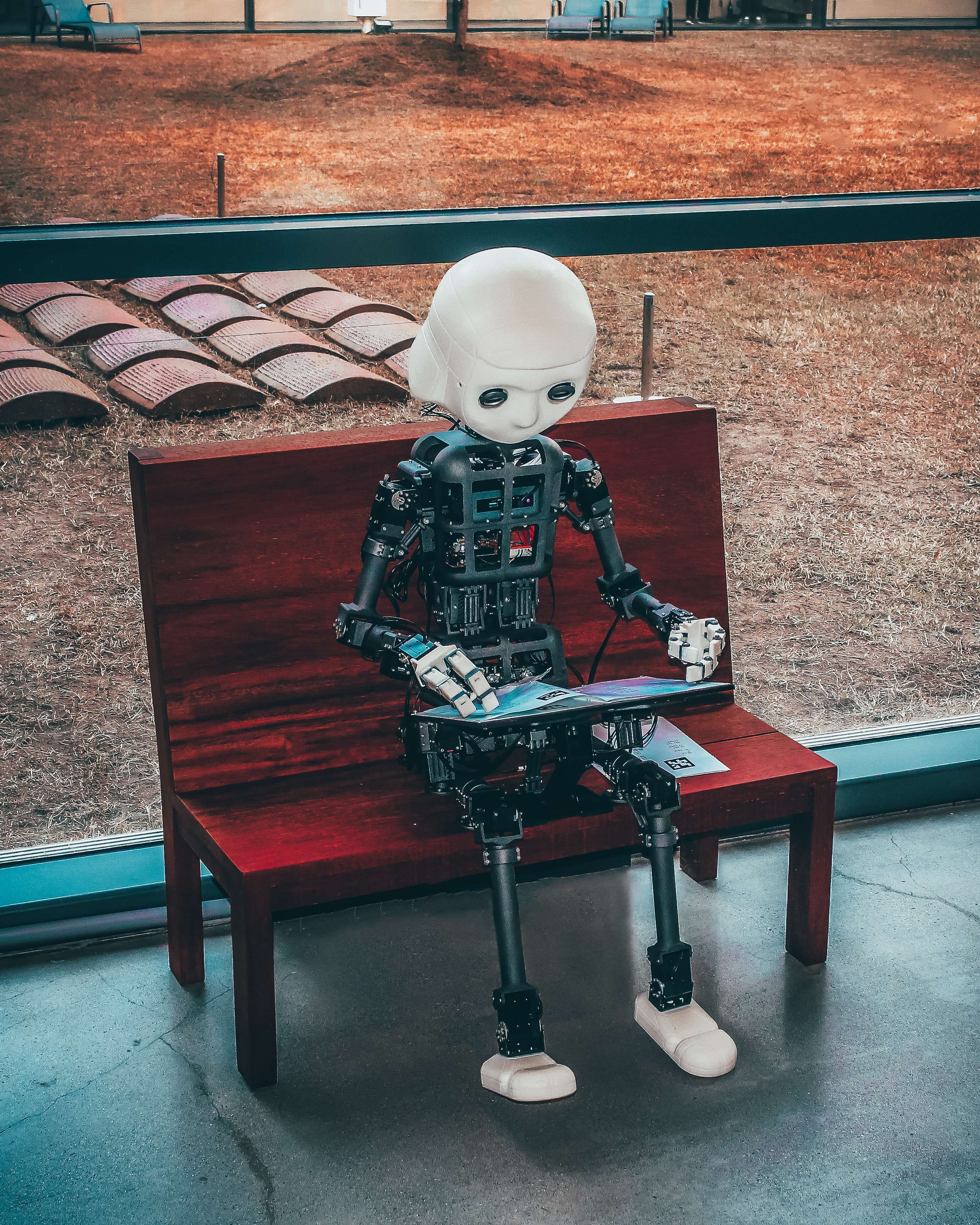 E-commerce AI assistant robot